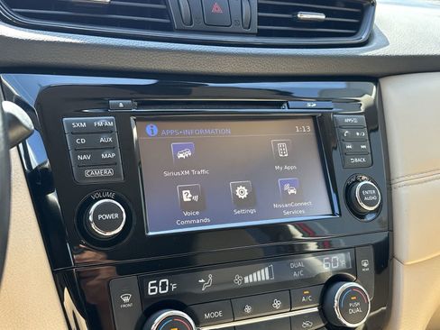 Used 2017 Nissan Rogue SL AWD/4WD image 17