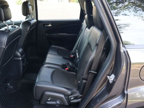 Used 2018 Dodge Journey Crossroad FWD image 20