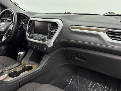 Used 2017 GMC Acadia SLE image 31