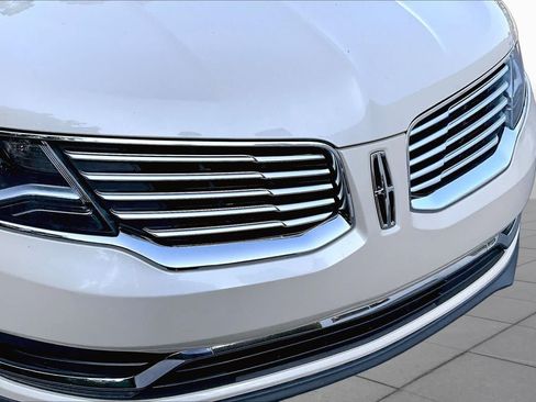 Used 2018 Lincoln MKX Select w/ Select Plus Package FWD image 30