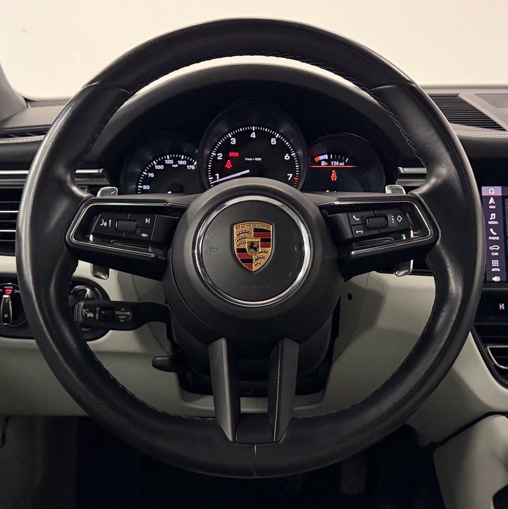 Used 2023 Porsche Macan AWD/4WD image 14