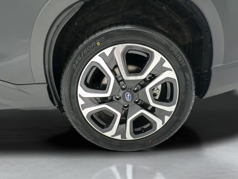 Used 2023 Subaru Ascent Limited AWD/4WD image 8