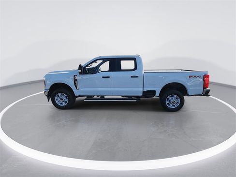 New 2026 Ford F250 XLT w/ FX4 Off-Road Package image 5