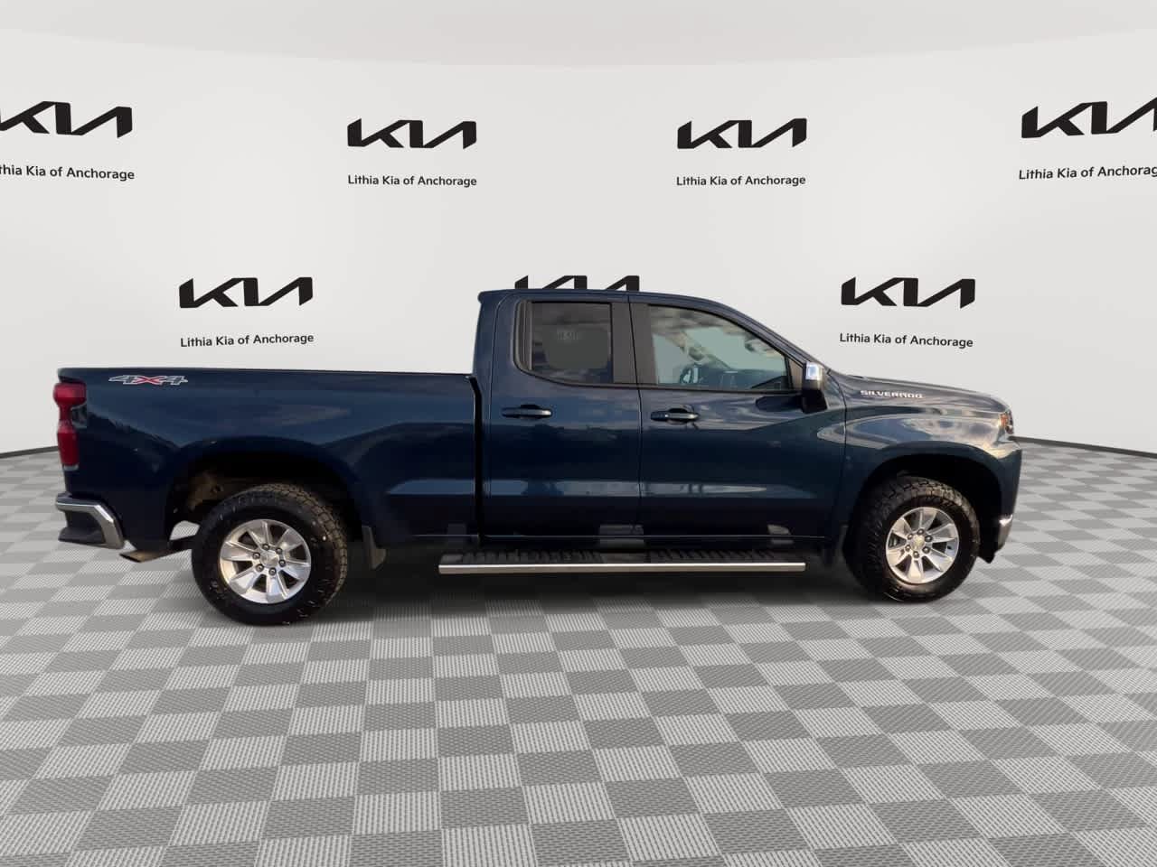 Used 2020 Chevrolet Silverado 1500 LT w/ All-Star Edition AWD/4WD image 9