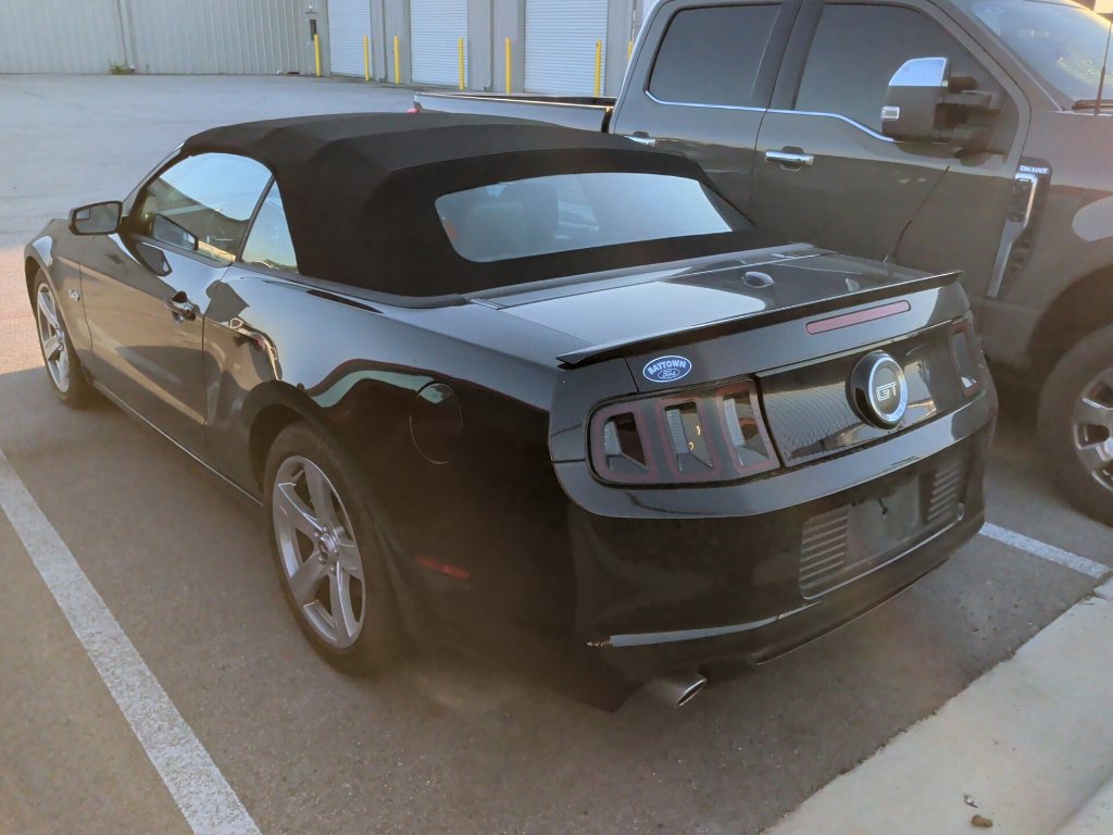 Used 2014 Ford Mustang GT Premium w/ Electronics Package RWD image 4