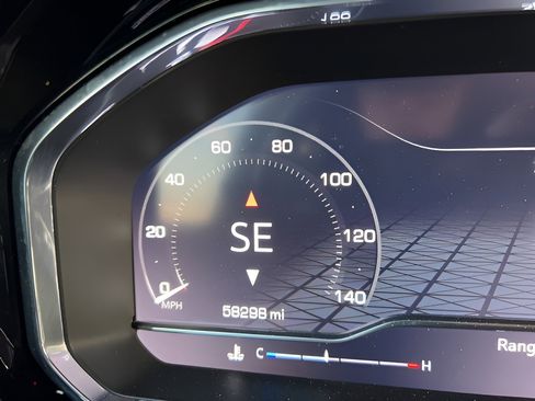 Used 2022 GMC Sierra 1500 SLE image 21