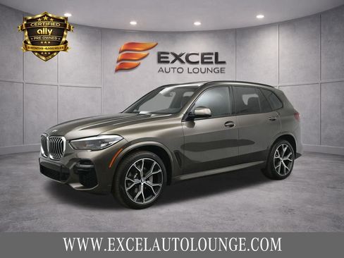 Used 2022 BMW X5 xDrive40i w/ M Sport Package AWD/4WD image 1