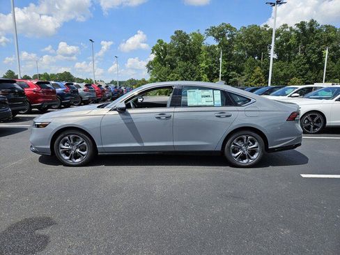 New 2025 Honda Accord EX-L image 4