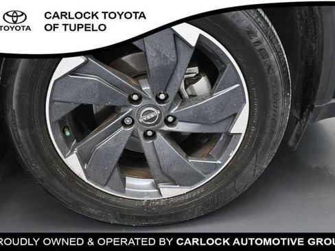 Used 2024 Nissan Rogue SV w/ SV Premium Package FWD image 39