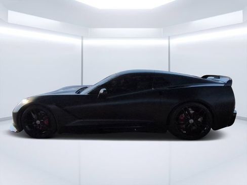 Used 2017 Chevrolet Corvette Stingray Coupe w/ 2LT Preferred Equipment Group RWD image 6