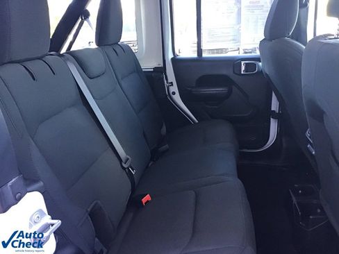 Used 2023 Jeep Wrangler Sport S image 15