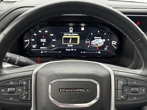 Used 2023 GMC Yukon Denali image 23