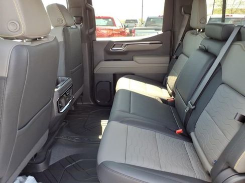New 2026 Chevrolet Silverado 1500 ZR2 AWD/4WD image 9