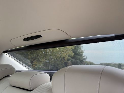 Used 2015 Mercedes-Benz S 550 4MATIC Sedan w/ Premium 1 Package image 15