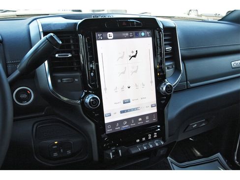 Used 2025 RAM 2500 Laramie image 27