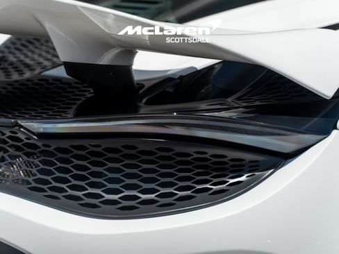 Used 2024 McLaren 750S RWD image 23