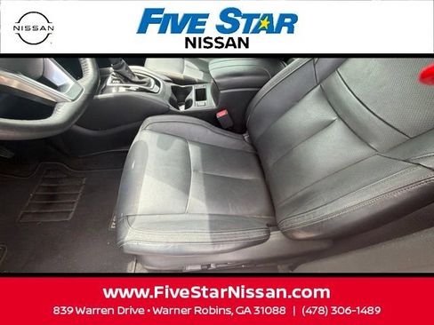 Used 2018 Nissan Rogue Sport SL w/ SL Premium Package FWD image 16