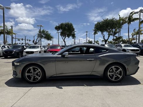 Used 2024 Ford Mustang Coupe RWD image 27