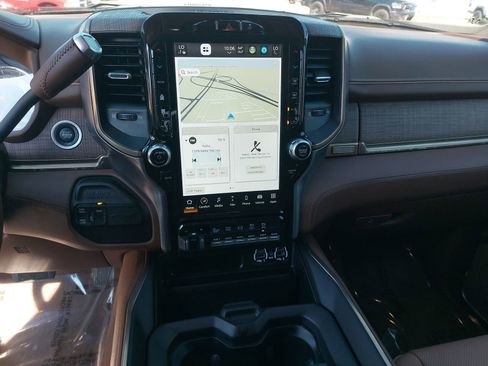 Used 2022 RAM 3500 Limited AWD/4WD image 21