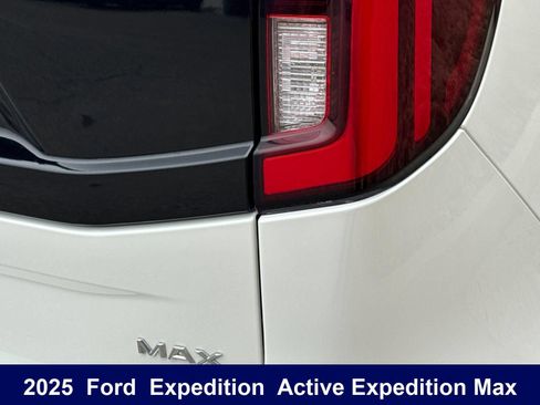 Used 2025 Ford Expedition Max Active AWD/4WD image 38