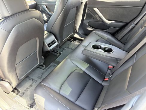 Used 2018 Tesla Model 3 Long Range RWD image 15