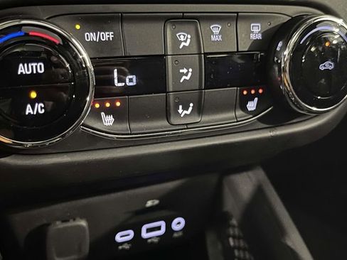 Used 2023 Chevrolet TrailBlazer RS w/ Sun and Liftgate Package image 31