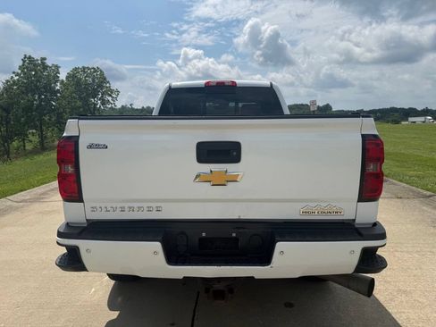 Used 2015 Chevrolet Silverado 2500 High Country w/ Duramax Plus Package AWD/4WD image 4