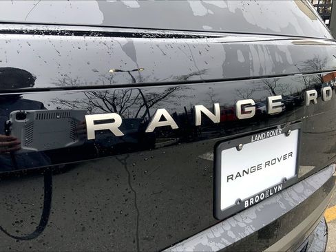 New 2026 Land Rover Range Rover Long Wheelbase SE AWD/4WD image 15