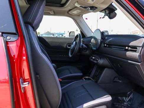 Used 2026 MINI Cooper 4-Door Hardtop FWD image 18