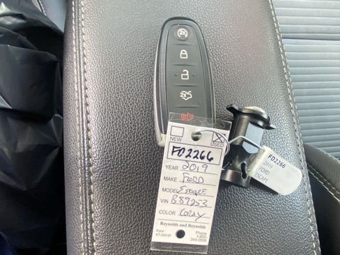 Used 2019 Ford Escape Titanium AWD/4WD image 19