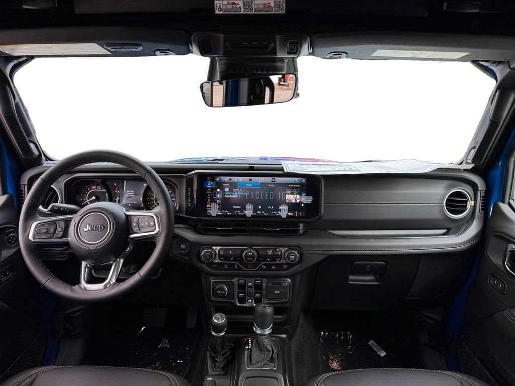 New 2025 Jeep Wrangler Unlimited Sahara AWD/4WD image 10
