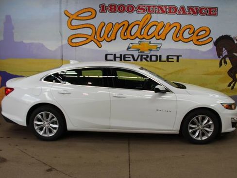 Used 2024 Chevrolet Malibu LT FWD image 1