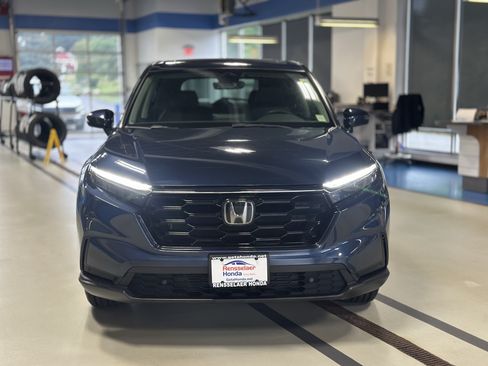 Used 2024 Honda CR-V EX-L image 3