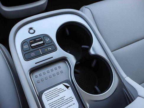 New 2026 Hyundai Ioniq 9 Calligraphy image 30