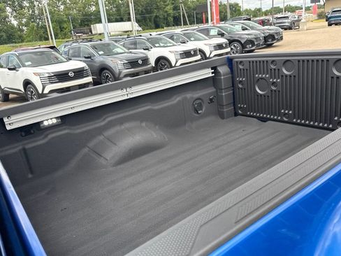 New 2026 Nissan Frontier SV w/ SV Convenience Package AWD/4WD image 33