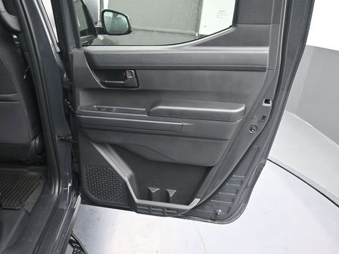 Used 2025 Toyota Tacoma SR5 image 34