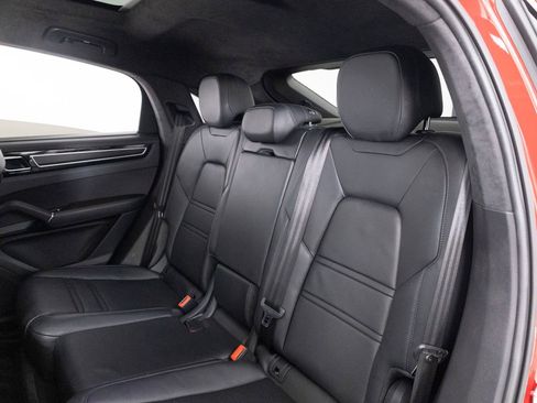 Certified 2023 Porsche Cayenne GTS AWD/4WD image 28