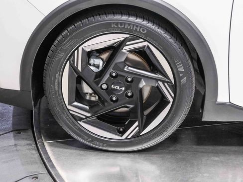 Used 2025 Kia K4 EX FWD image 10