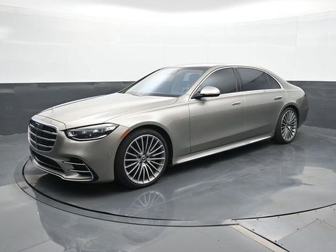 Used 2023 Mercedes-Benz S 500 4MATIC image 1