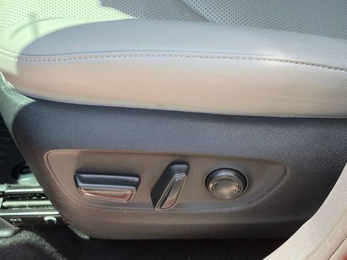 Used 2026 Toyota Grand Highlander FWD image 5