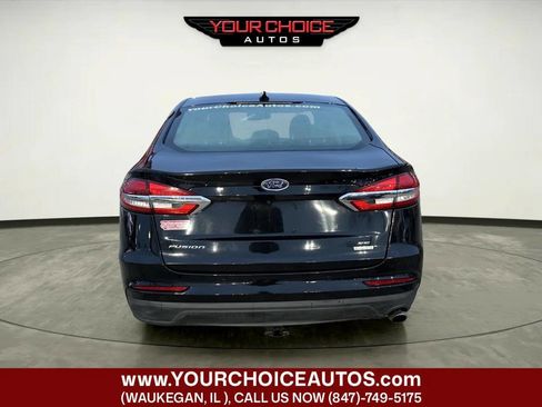 Used 2020 Ford Fusion SE image 4