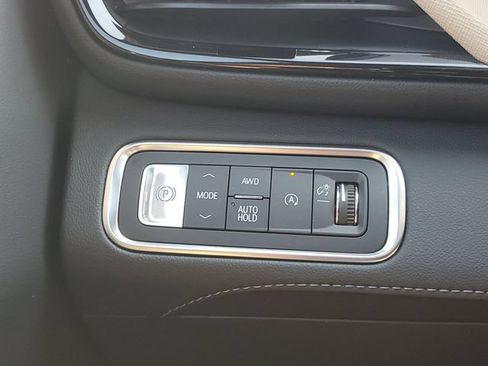 Certified 2026 Buick Enclave Preferred w/ Power Package AWD/4WD image 19