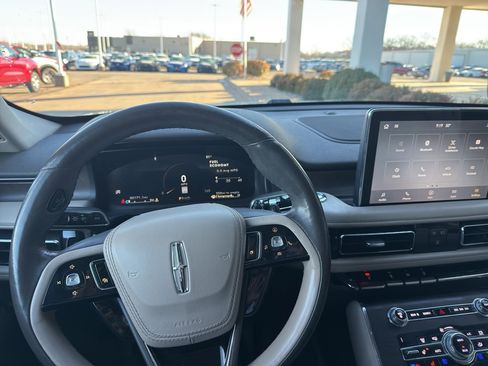 Used 2020 Lincoln Aviator Reserve w/ Equipment Group 201A image 11