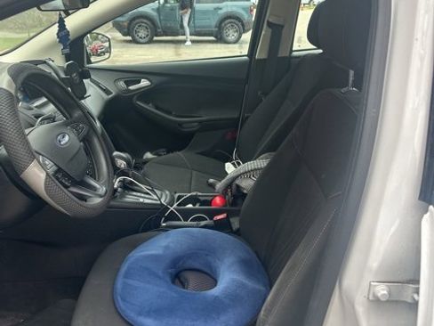 Used 2018 Ford Focus SE image 5