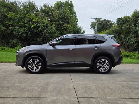 Used 2021 Nissan Rogue SV FWD image 9