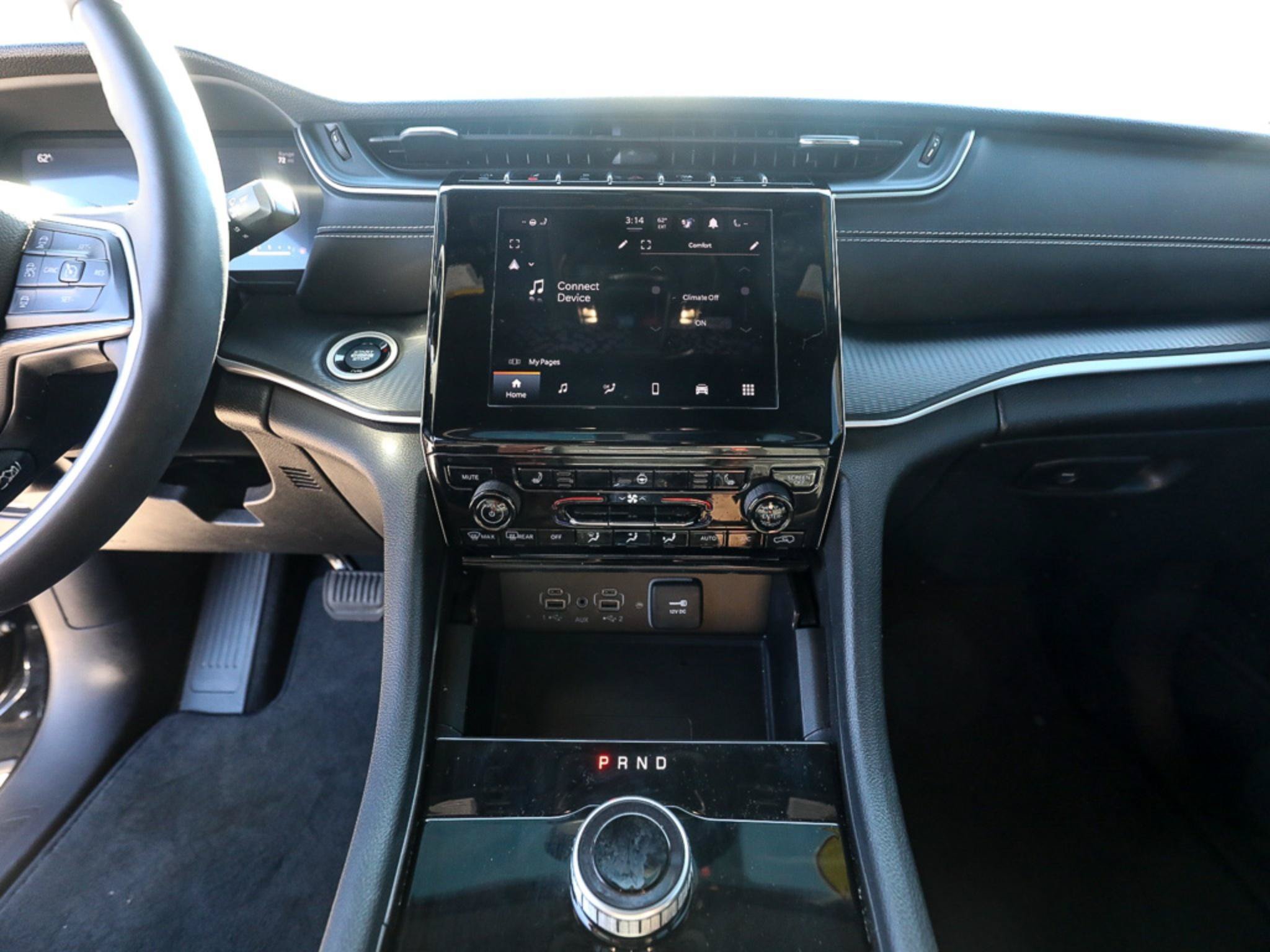 Used 2023 Jeep Grand Cherokee L Laredo AWD/4WD image 16