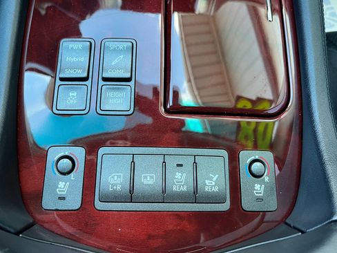 Used 2008 Lexus LS 600h L image 36