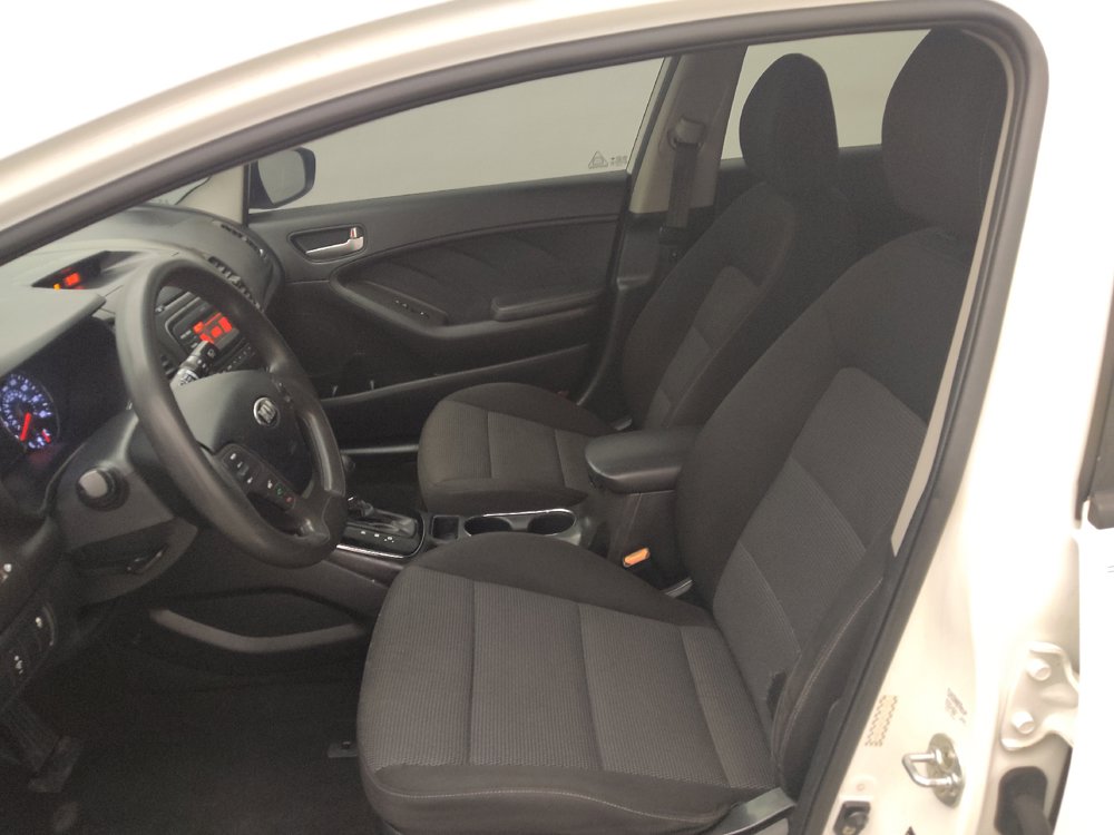 Used 2017 Kia Forte LX FWD image 17