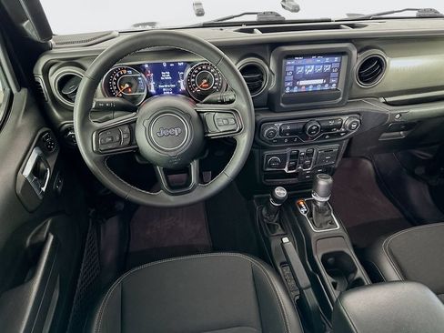 Used 2023 Jeep Gladiator Sport AWD/4WD image 21