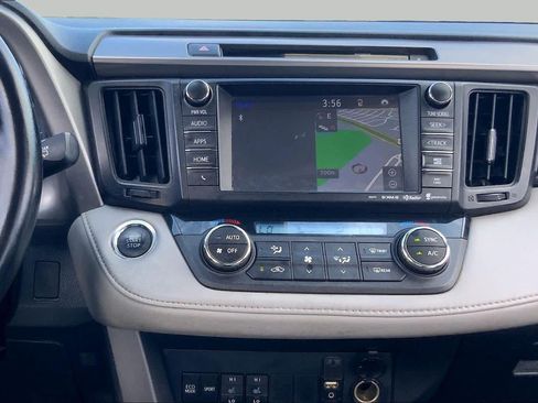 Used 2016 Toyota RAV4 Limited FWD image 6